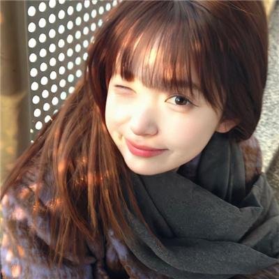 镜中的女孩